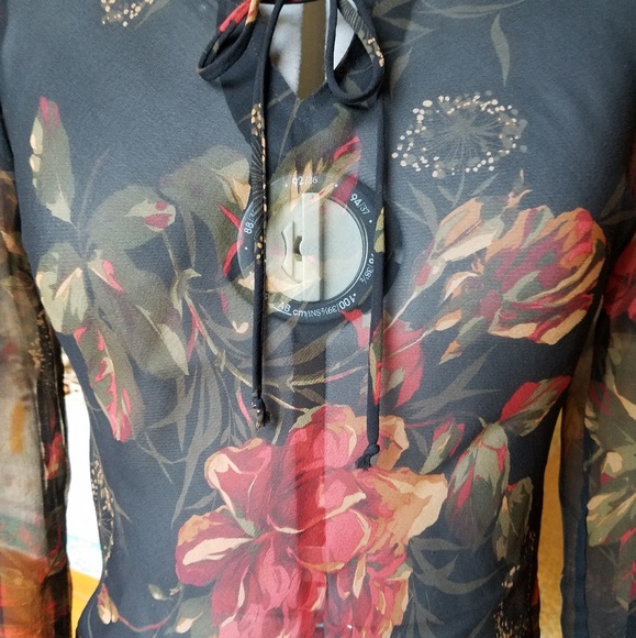 100% silk sheer blouse. M USA made - Picture 2 of 4